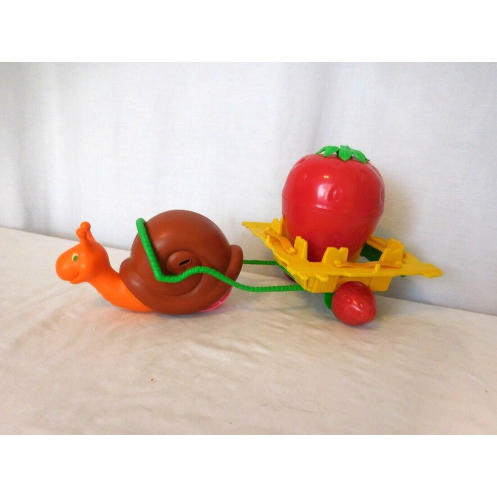 Strawberry Shortcake Playset Snail Cart Vintage